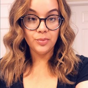 Meet your Posher, Sandy